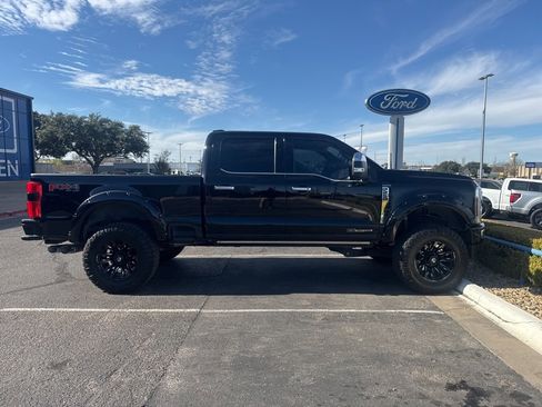 Used 2024 Ford F250 Platinum w/ FX4 Off-Road Package image 3