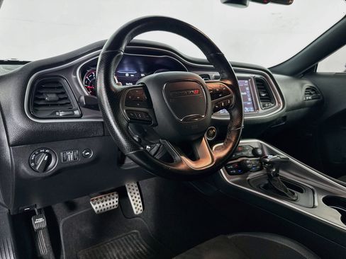 Used 2019 Dodge Challenger R/T Scat Pack RWD image 21