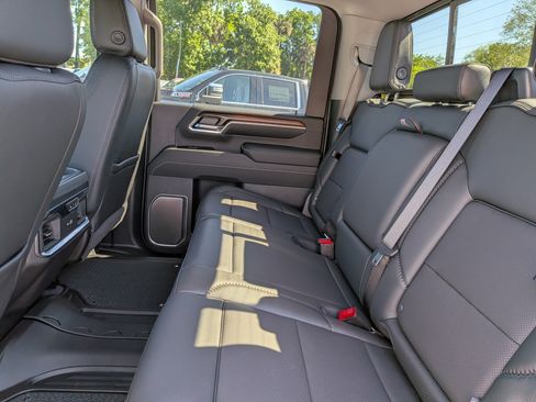 New 2026 GMC Sierra 2500 Denali w/ Denali Reserve Package AWD/4WD image 17
