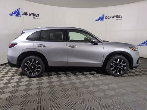 New 2026 Honda HR-V EX-L image 6