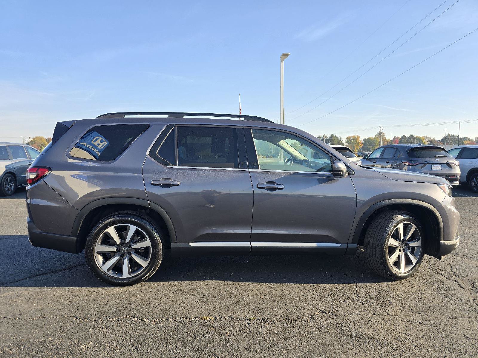 Certified 2023 Honda Pilot Touring image 8