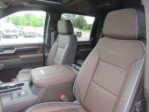 New 2026 GMC Sierra 3500 Denali w/ Denali Reserve Package AWD/4WD image 13
