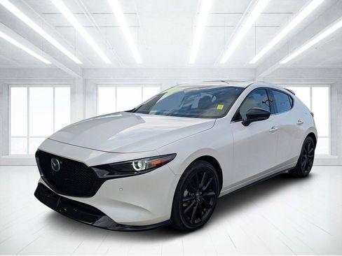 Used 2024 MAZDA MAZDA3 Hatchback w/Premium Plus Pkg image 7
