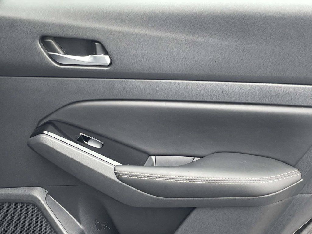 Used 2023 Nissan Altima 2.5 SL FWD image 19