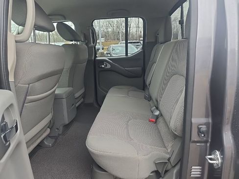 Used 2021 Nissan Frontier SV image 18