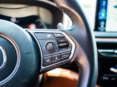 Used 2025 Acura MDX SH-AWD w/ Technology Package image 10