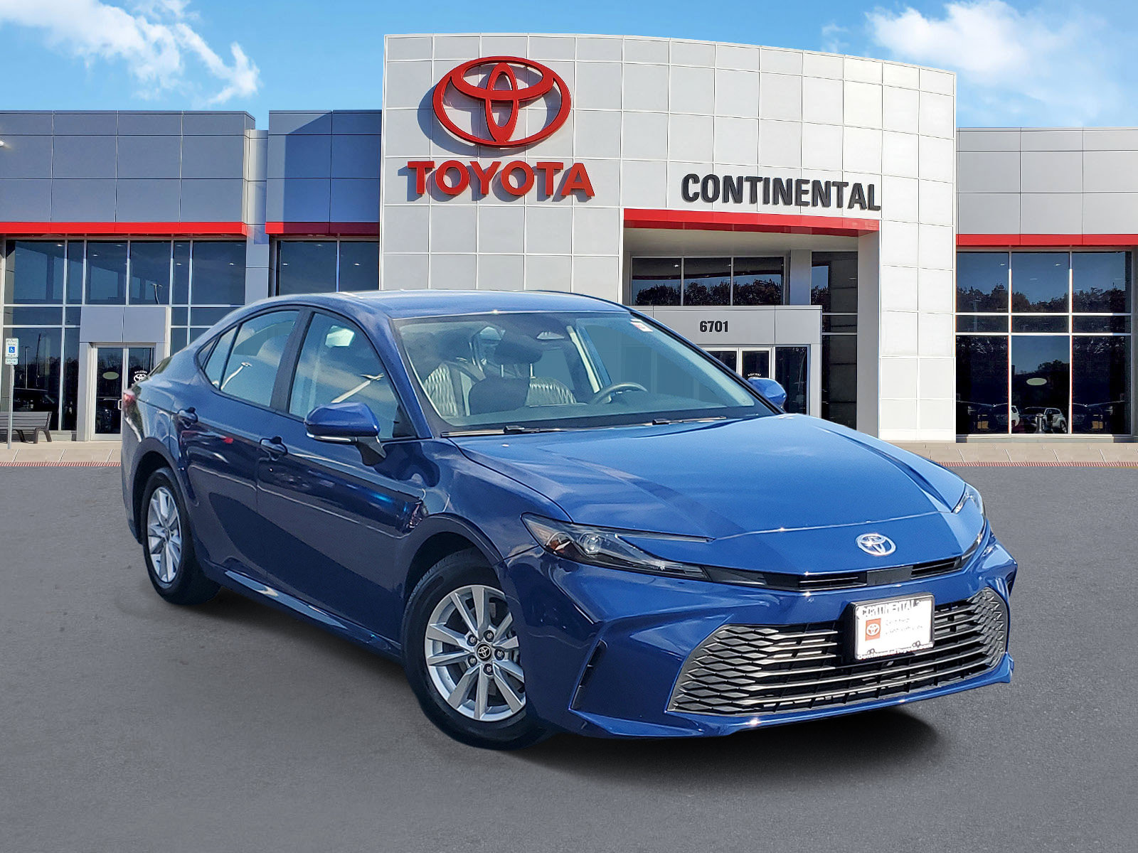 Certified 2025 Toyota Camry LE FWD image 2