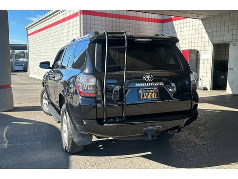 Used 2021 Toyota 4Runner SR5 Premium w/ Moonroof Package AWD/4WD image 6