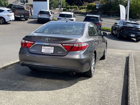 Certified 2016 Toyota Camry XLE w/ Moonroof Package FWD image 7