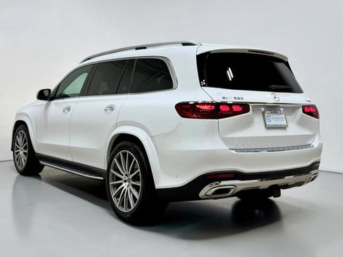 Used 2025 Mercedes-Benz GLS 580 4MATIC image 22