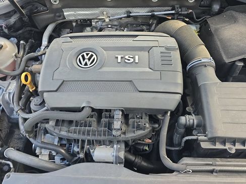 Used 2017 Volkswagen Golf SE FWD image 30
