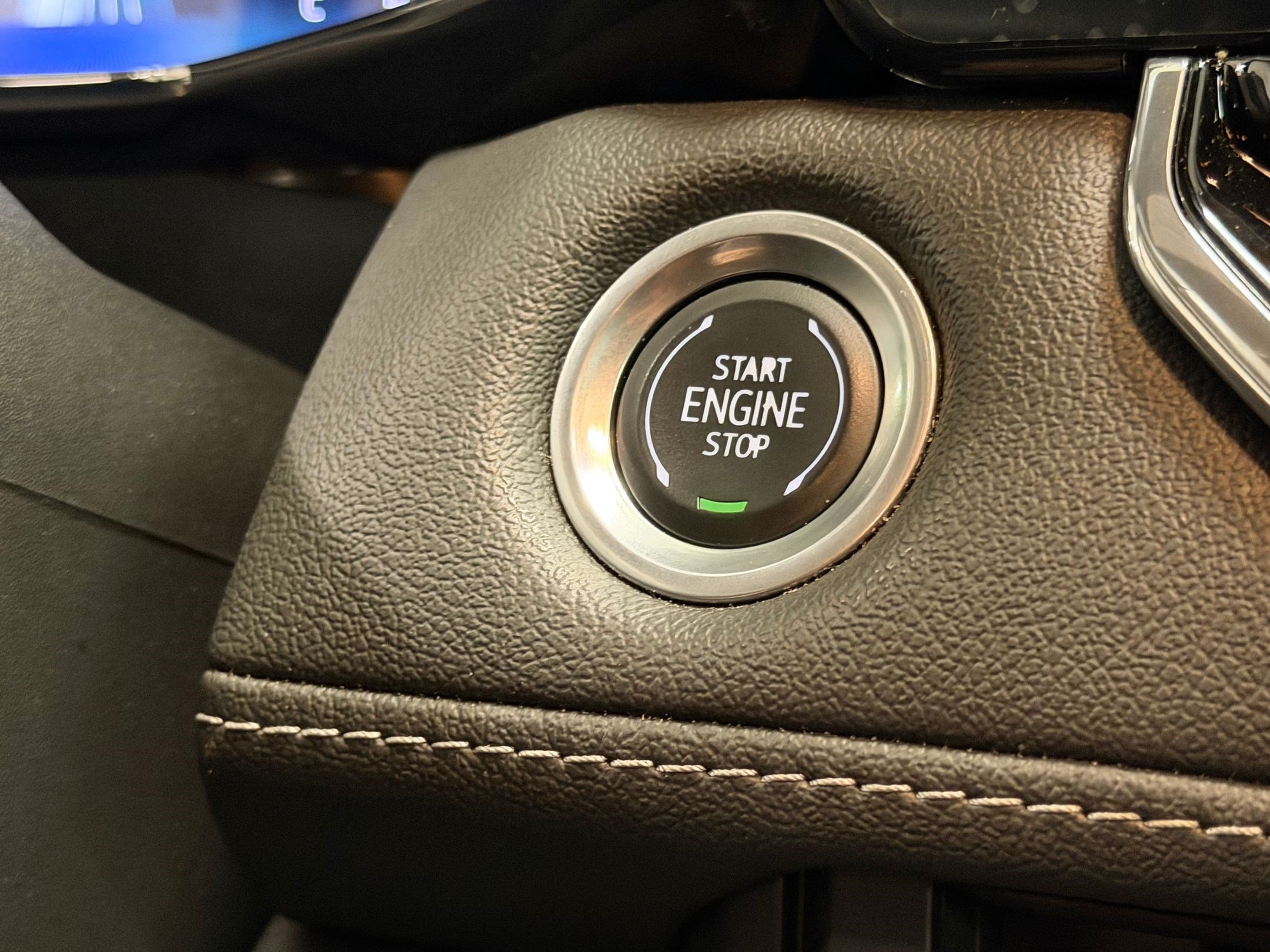 Used 2024 Chevrolet Colorado LT w/ LT Convenience Package III RWD image 17