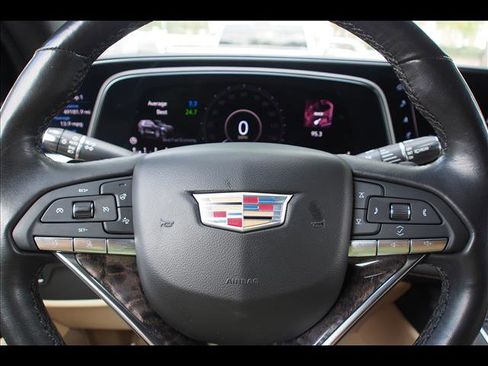 Used 2021 Cadillac Escalade ESV Premium Luxury w/ LPO, Illumination Package image 29