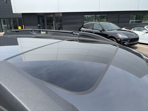 Used 2018 Subaru Outback 2.5i Limited AWD/4WD image 5