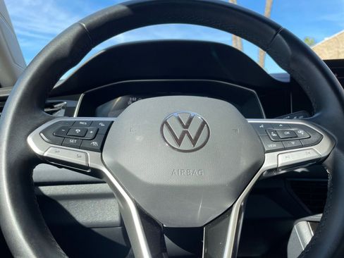 Used 2025 Volkswagen Jetta SE image 29