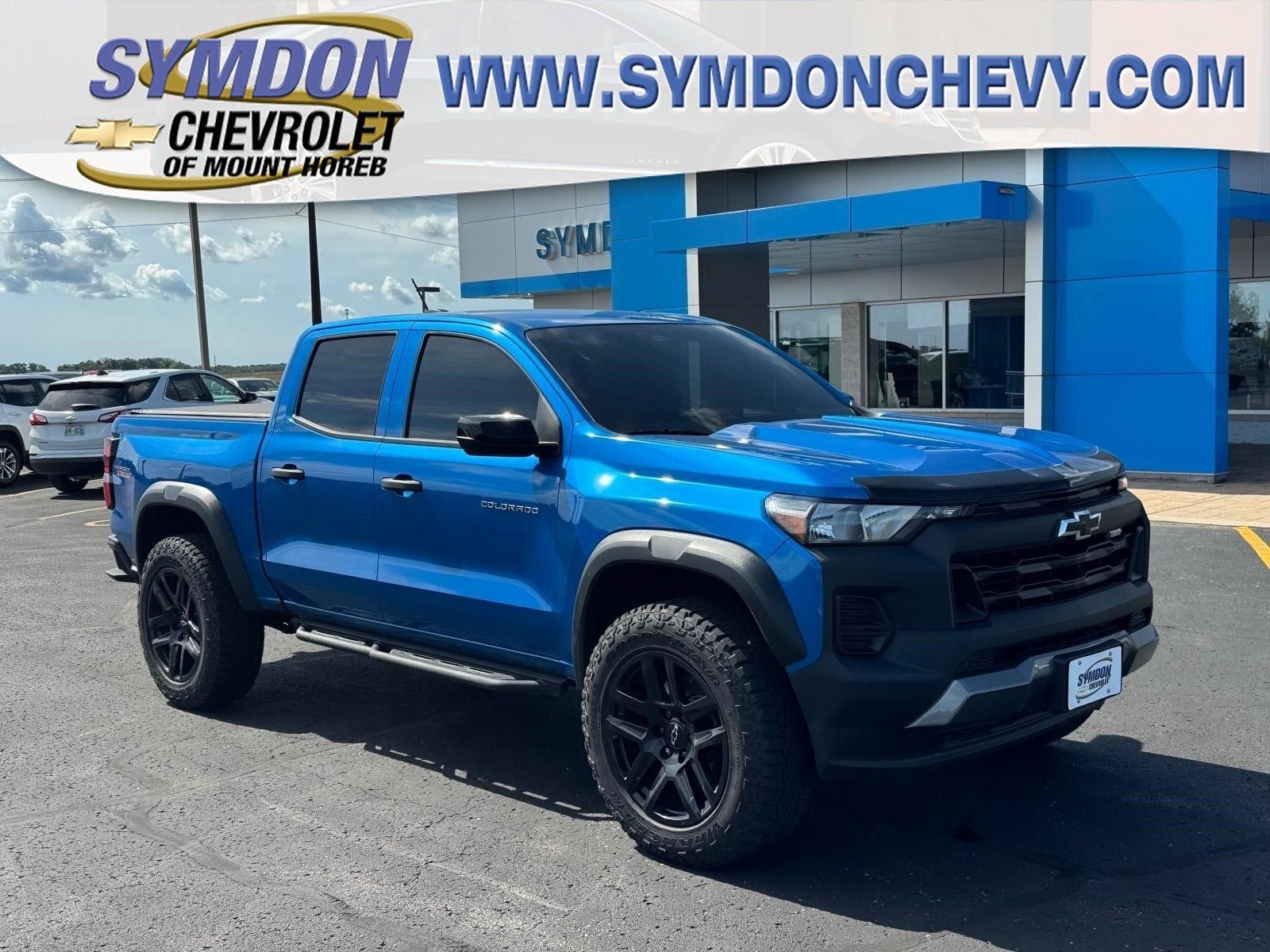 Used 2023 Chevrolet Colorado Trail Boss w/ Advanced Trailering Package AWD/4WD image 1