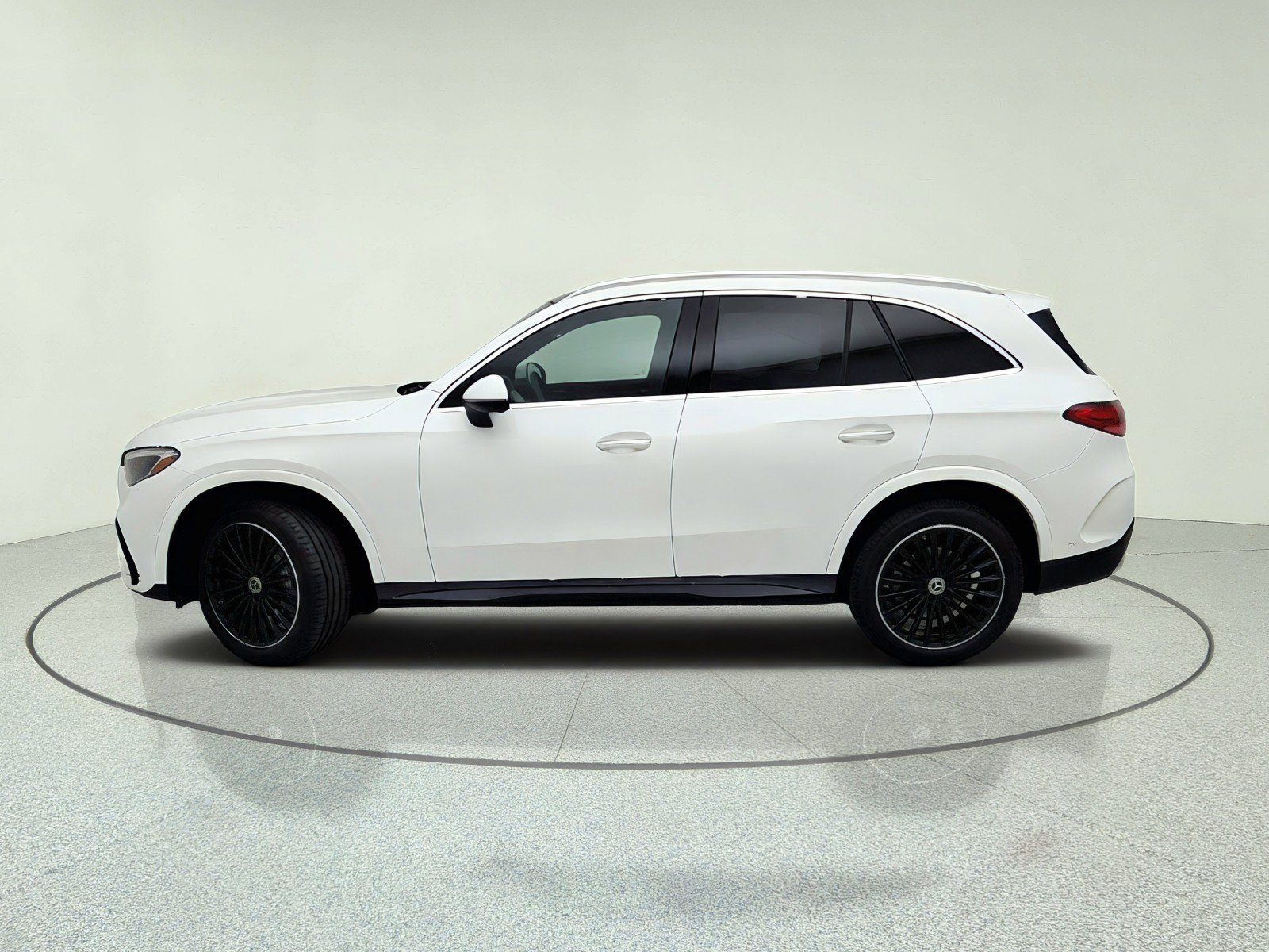 Used 2023 Mercedes-Benz GLC 300 4MATIC image 14