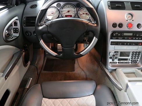 Used 2003 Aston Martin Vanquish Coupe image 20