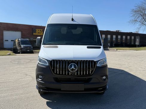 Used 2020 Mercedes-Benz Sprinter 3500 w/ Exterior Lighting Package image 2