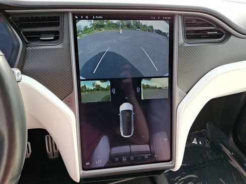 Used 2018 Tesla Model X 75D AWD/4WD image 15
