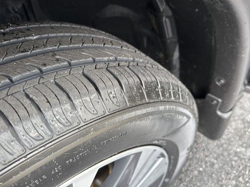 Used 2022 Nissan Rogue SV image 35