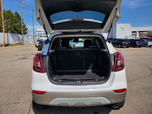 Used 2020 Buick Encore Preferred w/ Safety Package FWD image 8