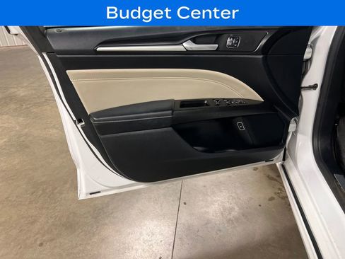 Used 2017 Ford Fusion Titanium FWD image 14