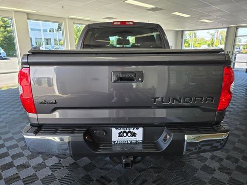 Used 2018 Toyota Tundra SR5 AWD/4WD image 4
