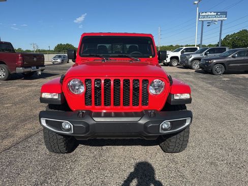 Used 2023 Jeep Gladiator Sport AWD/4WD image 2
