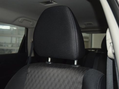 Used 2018 Nissan Rogue SV AWD/4WD image 41
