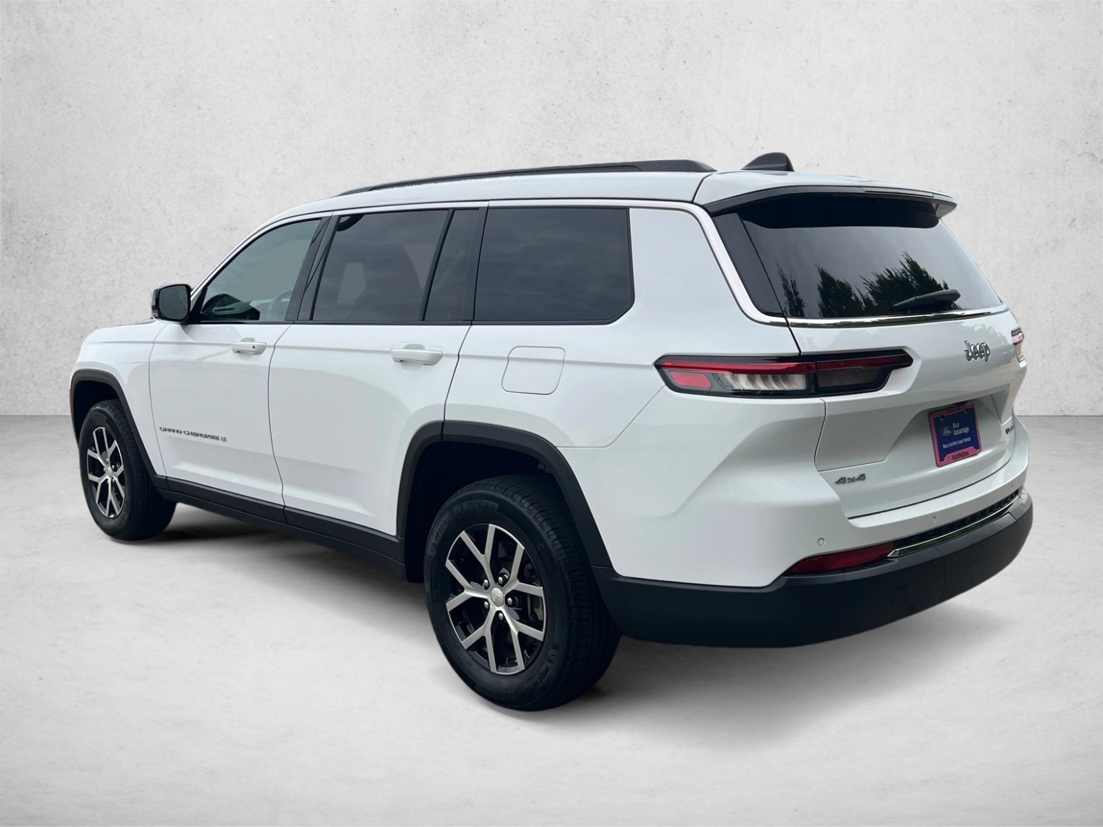 Used 2024 Jeep Grand Cherokee L Limited AWD/4WD image 7