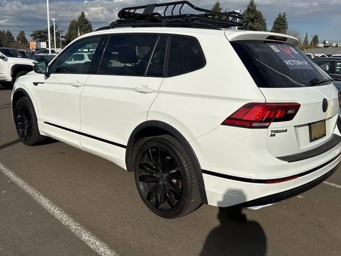 Used 2021 Volkswagen Tiguan SE R-Line image 4