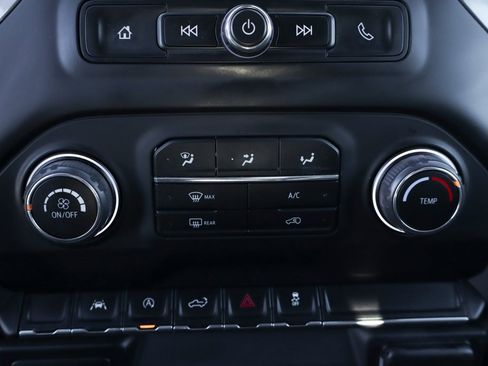 Used 2023 Chevrolet Silverado 1500 Custom image 34