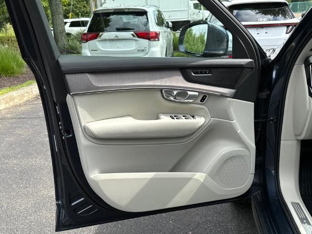 Certified 2026 Volvo XC90 B6 Ultra AWD/4WD image 9
