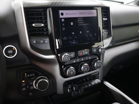 New 2026 RAM 1500 4x4 Crew Cab image 19
