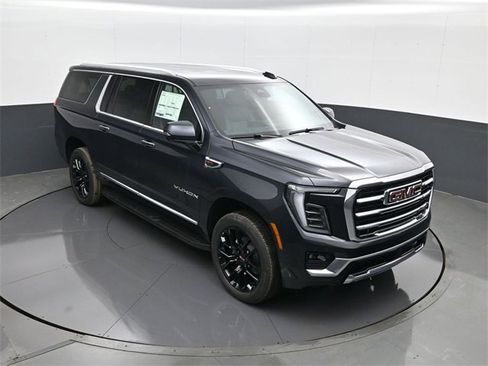 New 2026 GMC Yukon XL Elevation image 16
