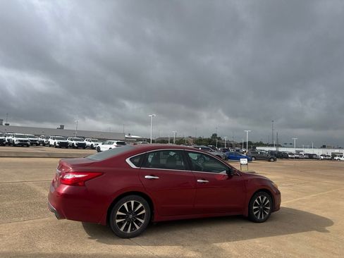 Used 2016 Nissan Altima 2.5 SV FWD image 21