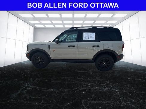 Used 2025 Ford Bronco Sport Badlands AWD/4WD image 2