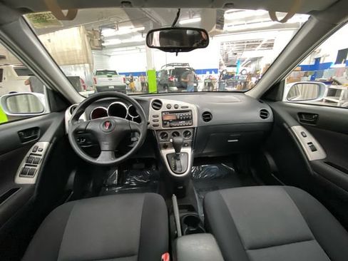 Used 2007 Pontiac Vibe w/ Security Package FWD image 29