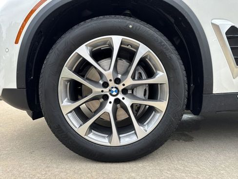 Used 2026 BMW X5 xDrive40i w/ Climate Comfort Package image 26