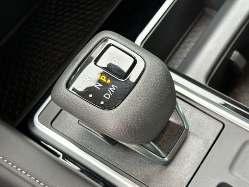 New 2025 Nissan Pathfinder SV w/ SV Premium Package image 35