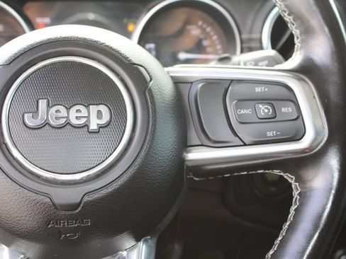 Used 2023 Jeep Wrangler Unlimited Sahara w/ Cold Weather Group AWD/4WD image 19