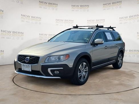 Used 2015 Volvo XC70 3.2 Platinum AWD/4WD image 1