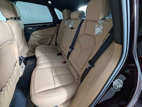 New 2026 Porsche Macan AWD/4WD image 24