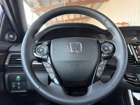 Used 2017 Honda Accord EX-L image 22