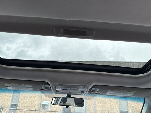 Used 2014 Toyota Camry SE w/ Moonroof Package FWD image 26