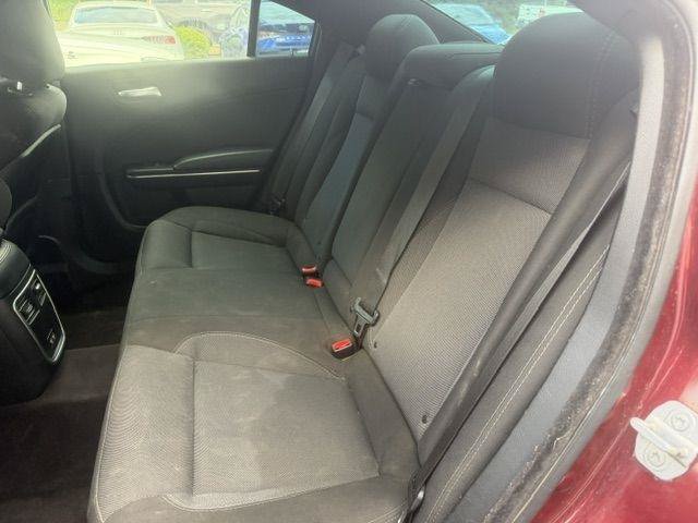 Used 2017 Dodge Charger SE RWD image 13