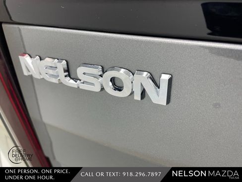 Used 2021 Cadillac Escalade Sport Platinum image 17