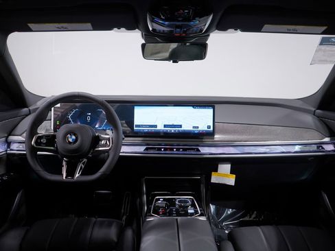 New 2026 BMW 760i xDrive w/ Executive Package image 10