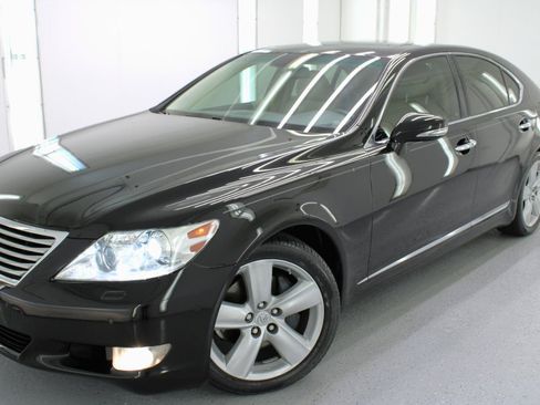 Used 2012 Lexus LS 460 w/ Comfort Pkg RWD image 13